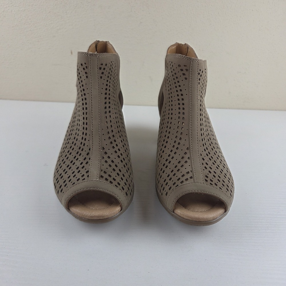 Earth Keri Sandals Shoes Womens Taupe Perforated Block Heel Leather Zip Up 8.5 D - Picture 5 of 15